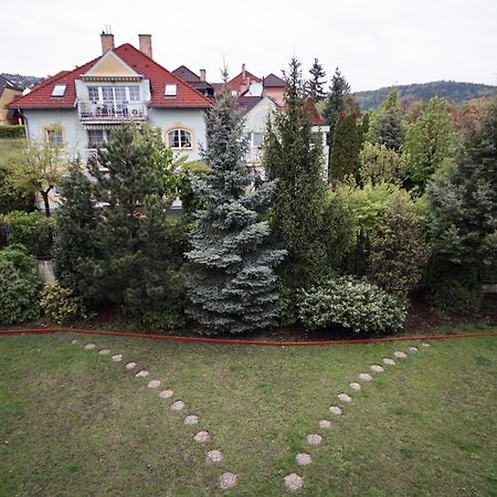 Villa Korda Budapest Exteriör bild